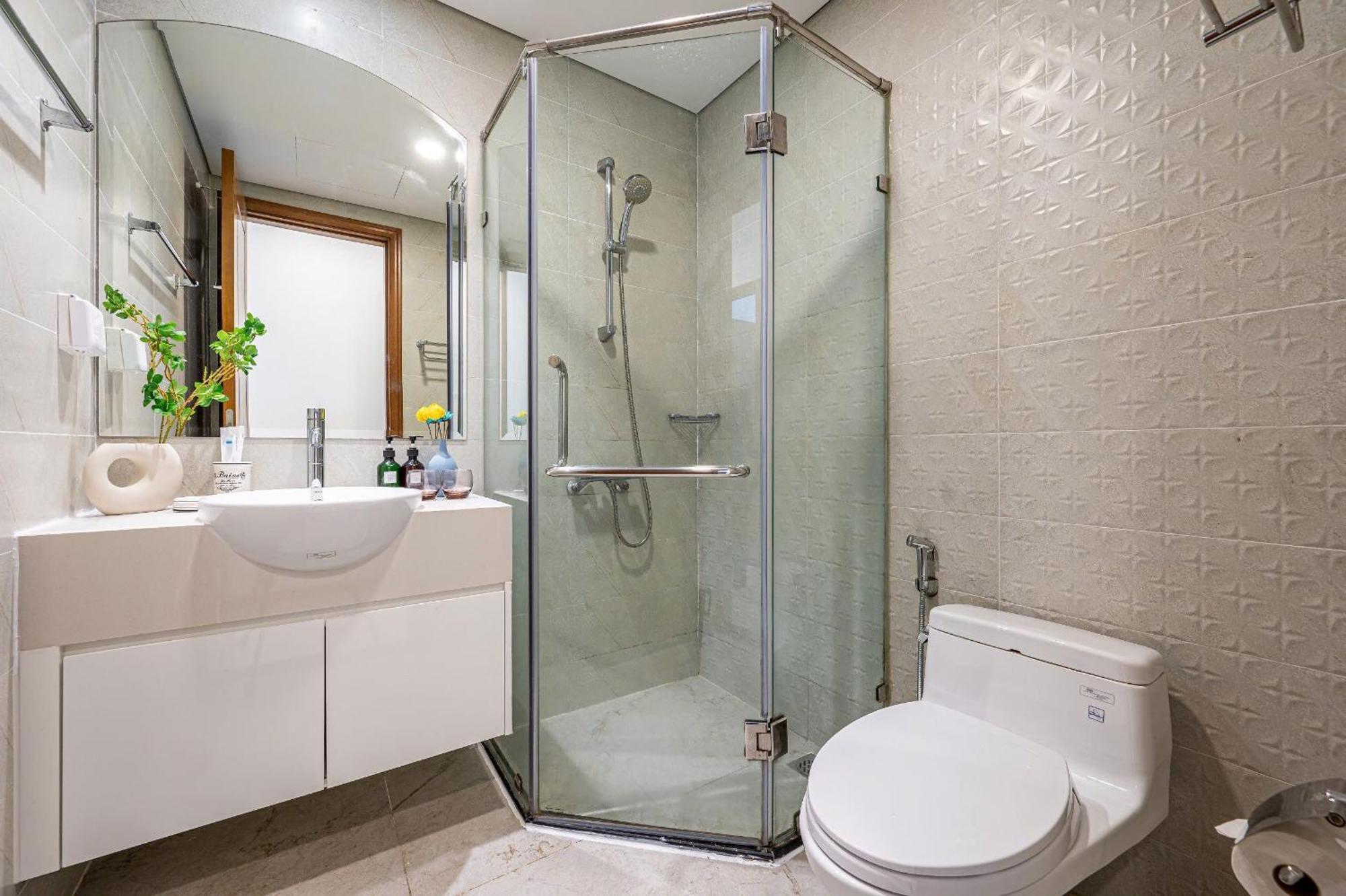 Elara Landmark Apartment